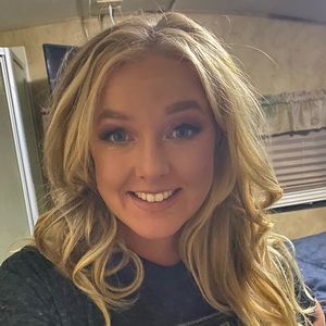 Meet your Posher, Nikki